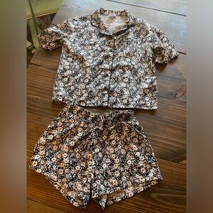 Girls silky pajama’s